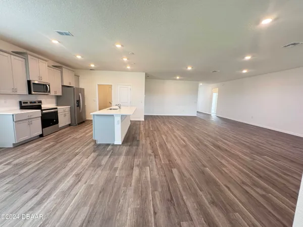 $2,895 | 341 Merimont Lane, Ormond Beach, FL 32174