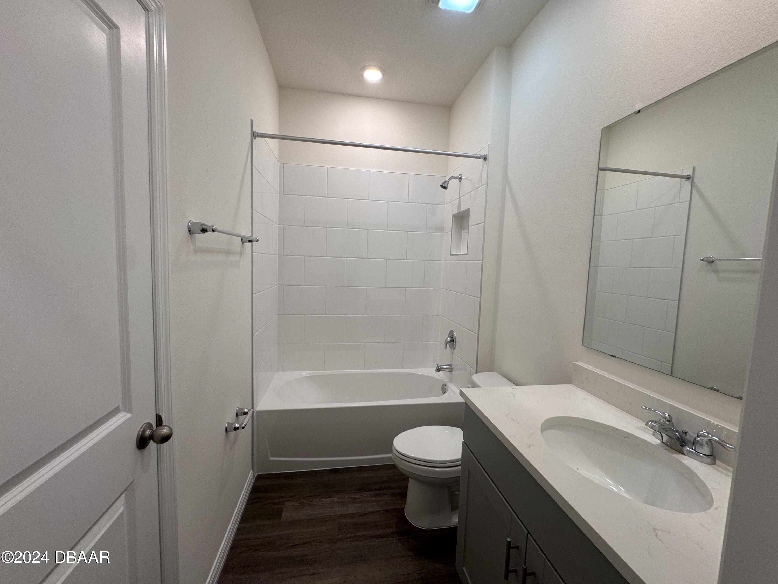 341 Merimont Lane Ormond Beach, FL 32174 - Photo 24 of 36 Guest Bathroom
