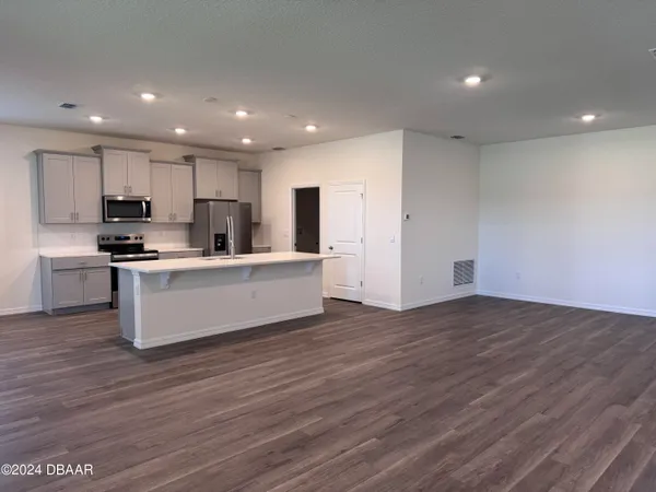 $2,895 | 341 Merimont Lane, Ormond Beach, FL 32174