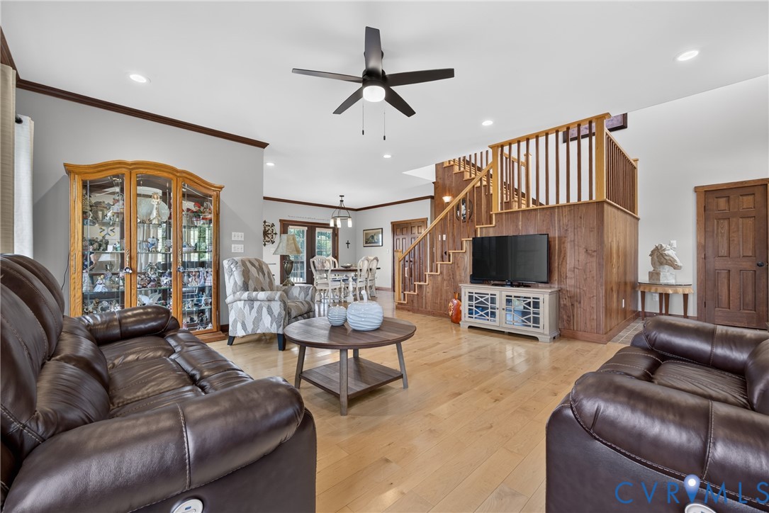 1292 Mohawk Road Long Island, VA 24569 - Photo 14 of 95 Spacious living area featuring light wood-finish f