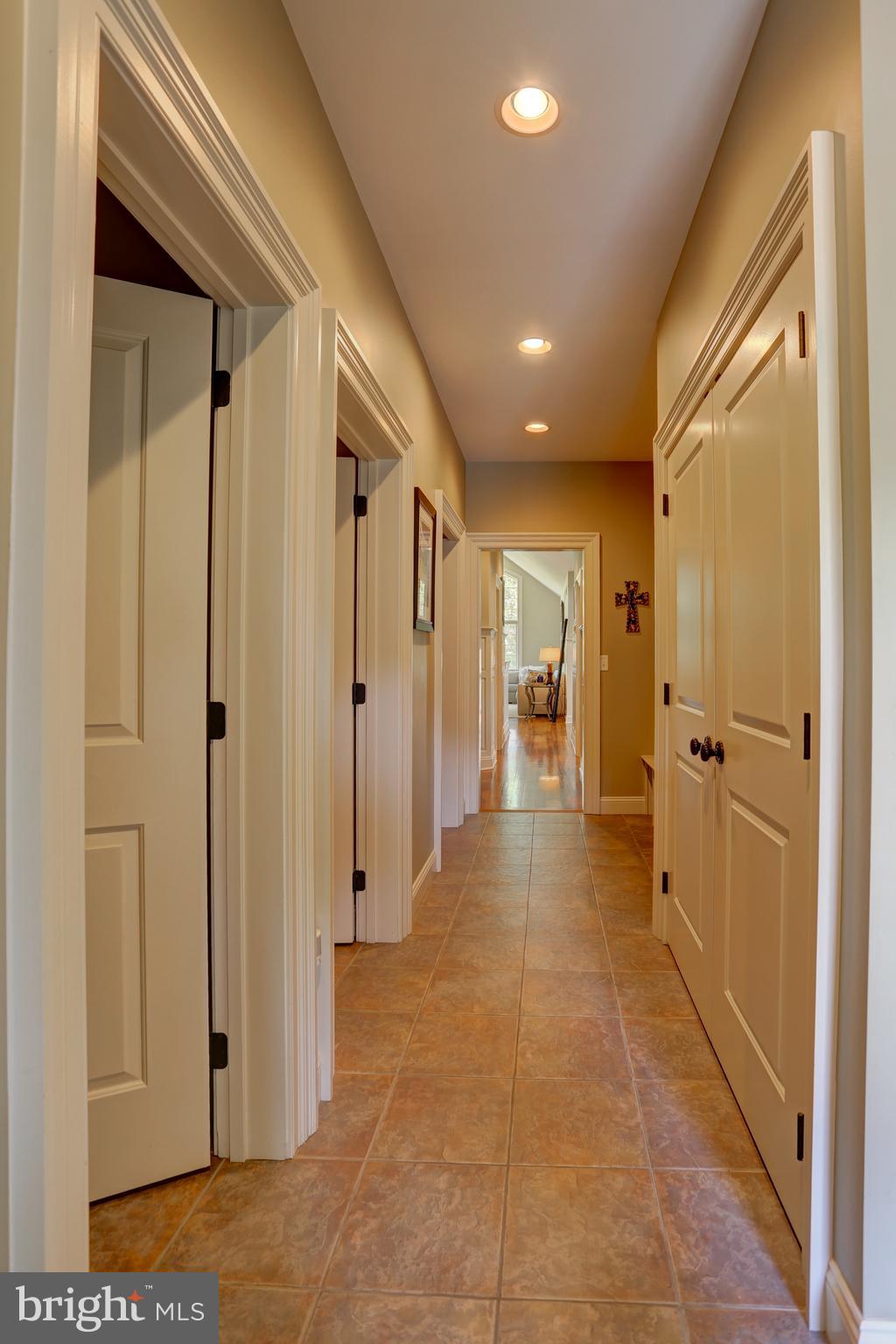 507 Dorset Street Lititz, PA 17543 - Photo 22 of 53 Hallway from garages