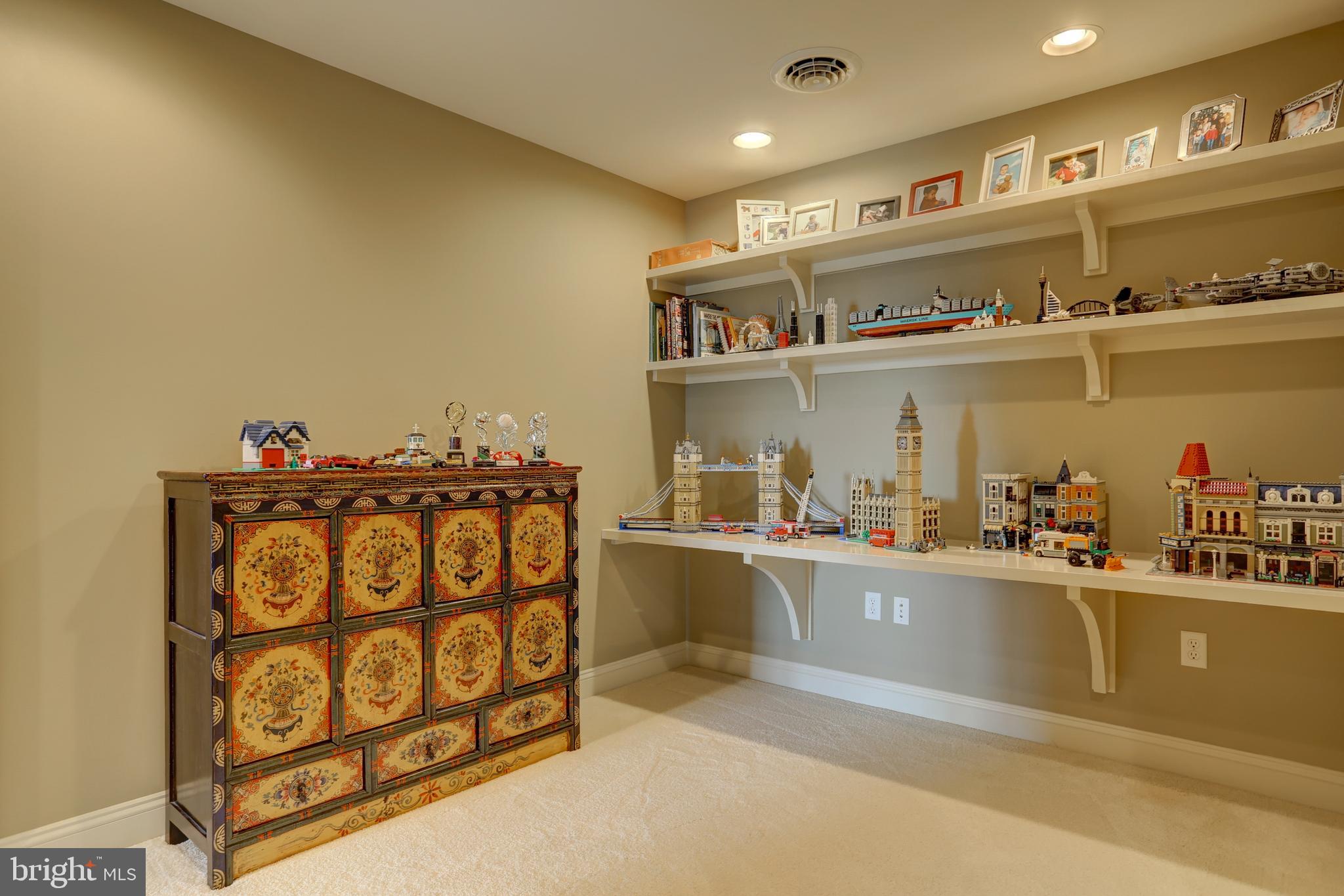 507 Dorset Street Lititz, PA 17543 - Photo 35 of 53 Study area - 2nd floor