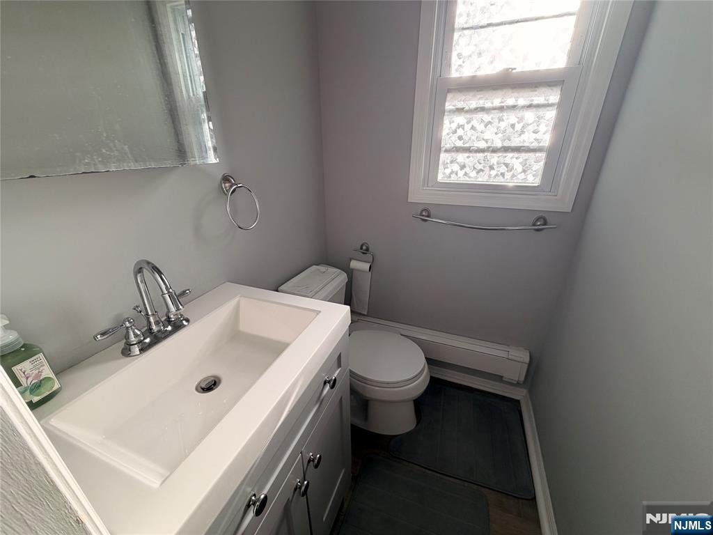 347 Forest Avenue Paramus, NJ 07652 - Photo 11 of 13