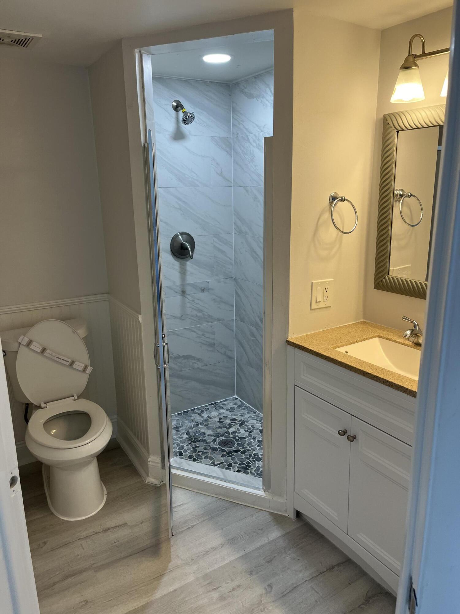 150 Pineview Road, Unit C6 Jupiter, FL 33469 - Photo 13 of 14 IMG_2036