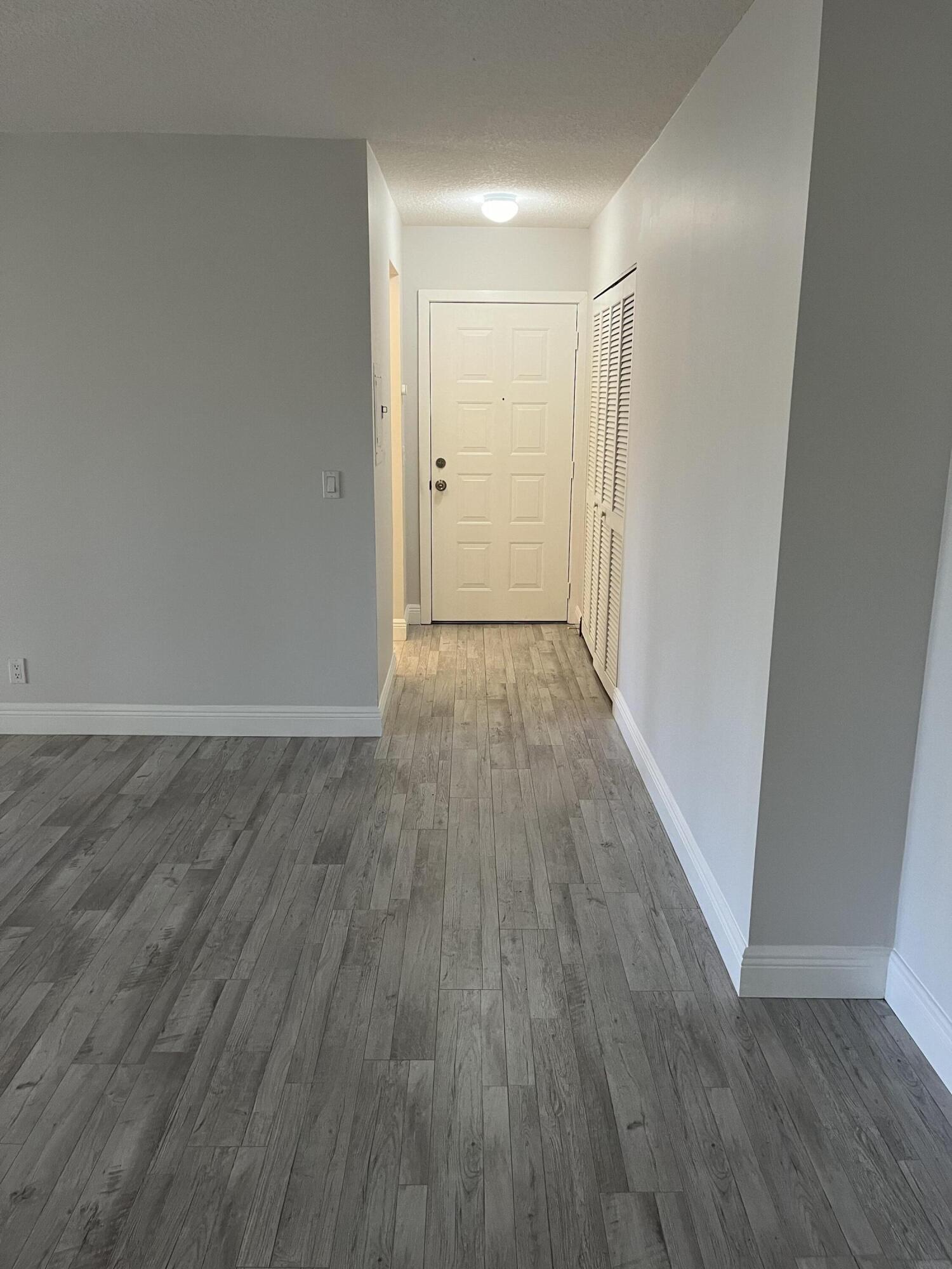 150 Pineview Road, Unit C6 Jupiter, FL 33469 - Photo 5 of 14 IMG_2041