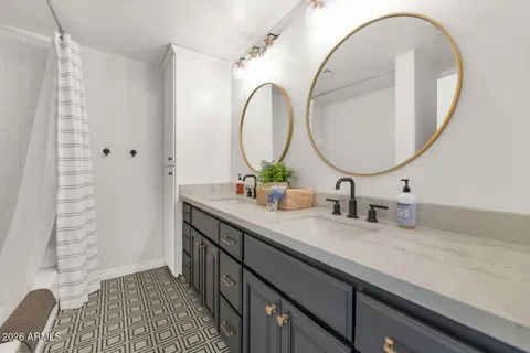 $2,995,000 | 4136 North 64th Place, Scottsdale, AZ 85251