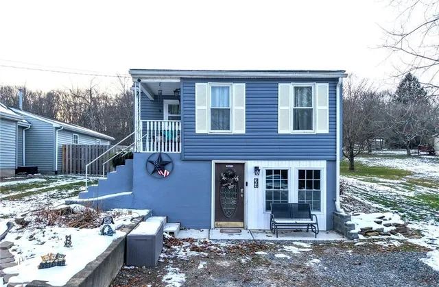 $125,000 | 394 Country Club Drive, Ellwood City, PA 16117