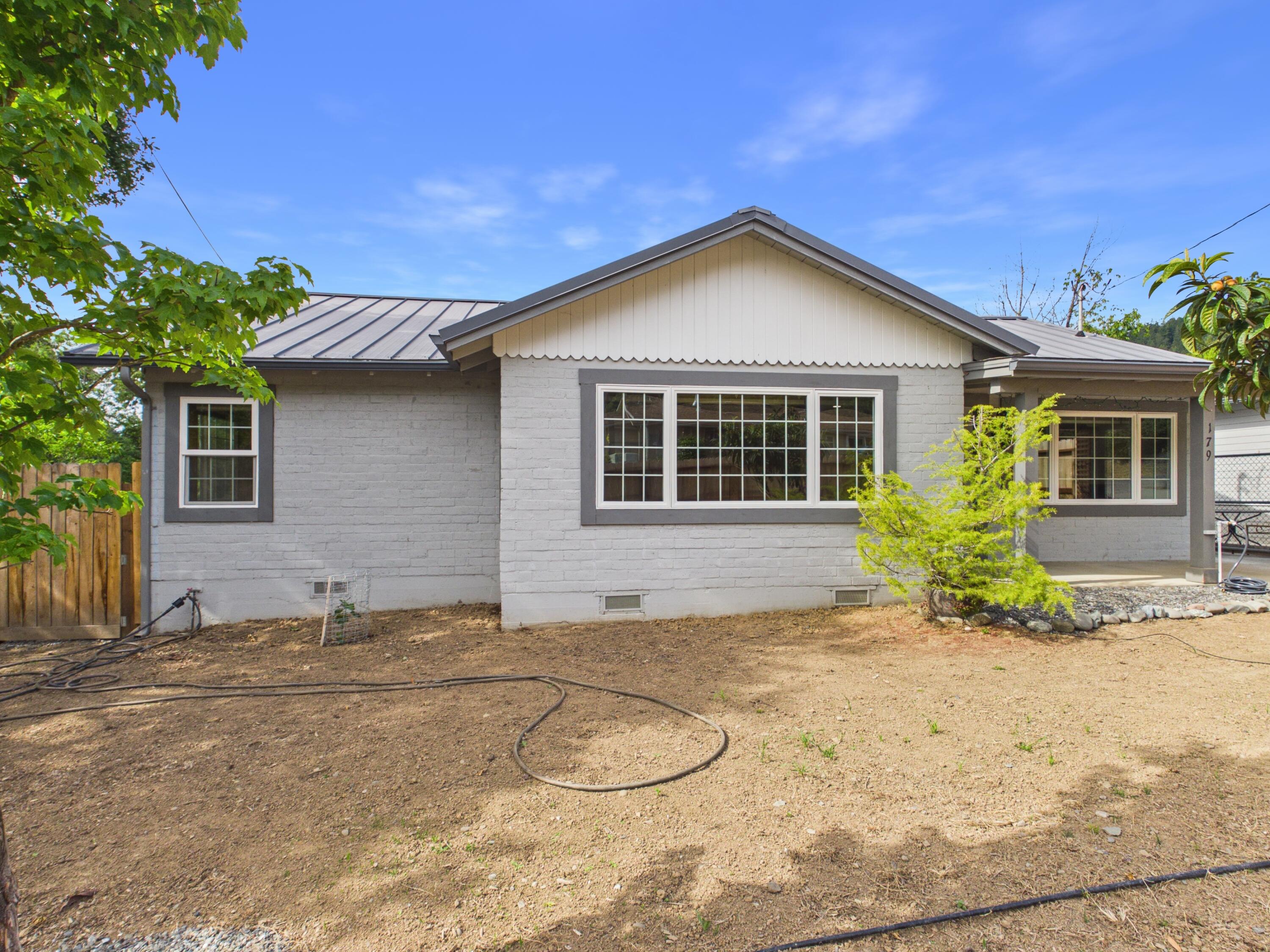 179 School Road Miranda, CA 95553 - Photo 35 of 55
