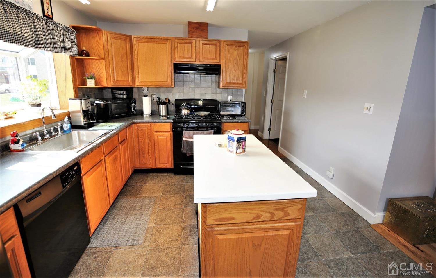 28 Major Road Monmouth Junction, NJ 08852 - Photo 14 of 39 Gallery Image 14