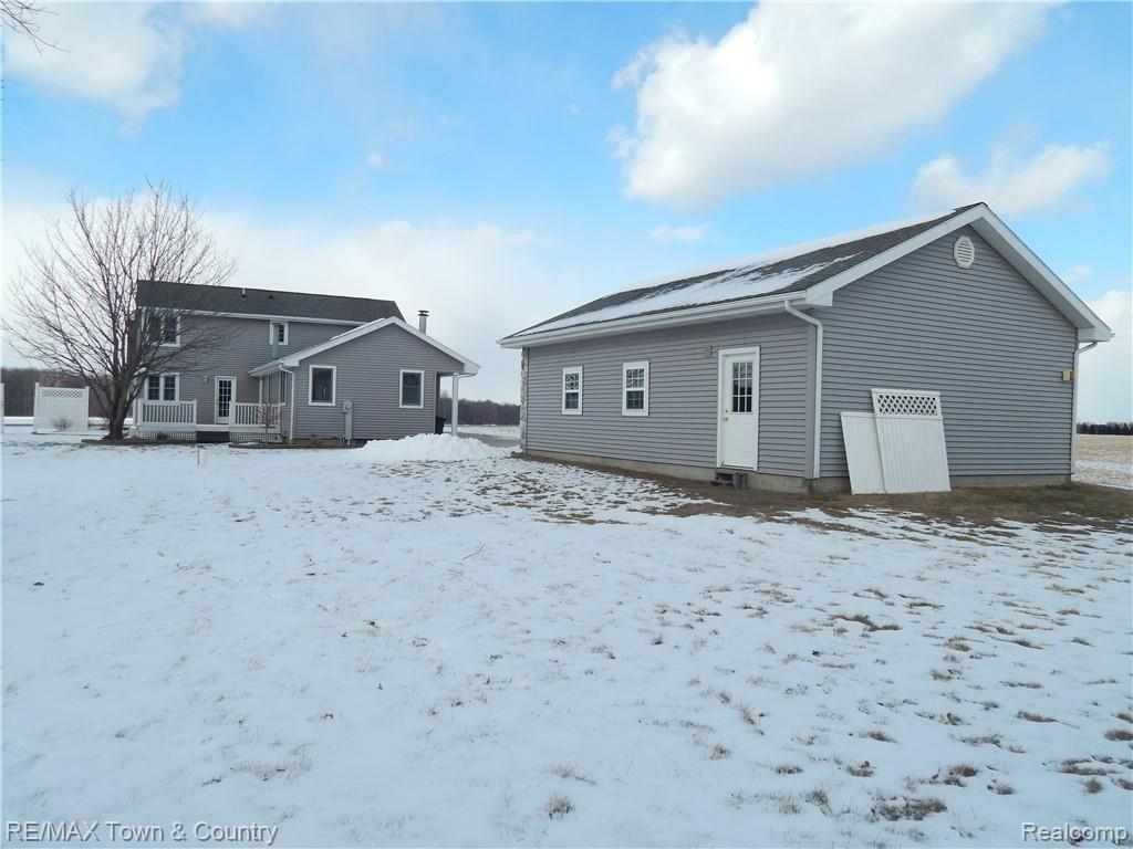 12257 Coldwater Road Flushing, MI 48433 - Photo 39 of 41 DSCN9313.JPG