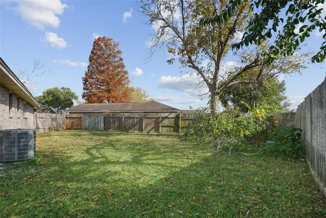 $2,000 | 2846 Mayflower Landing Court, Webster, TX 77598