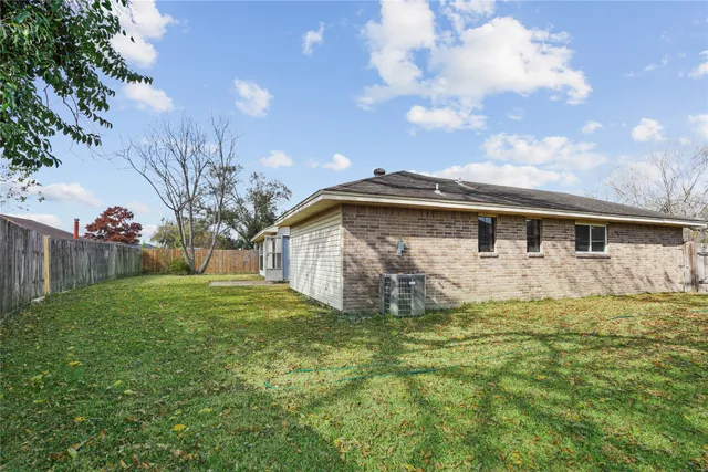 $2,000 | 2846 Mayflower Landing Court, Webster, TX 77598