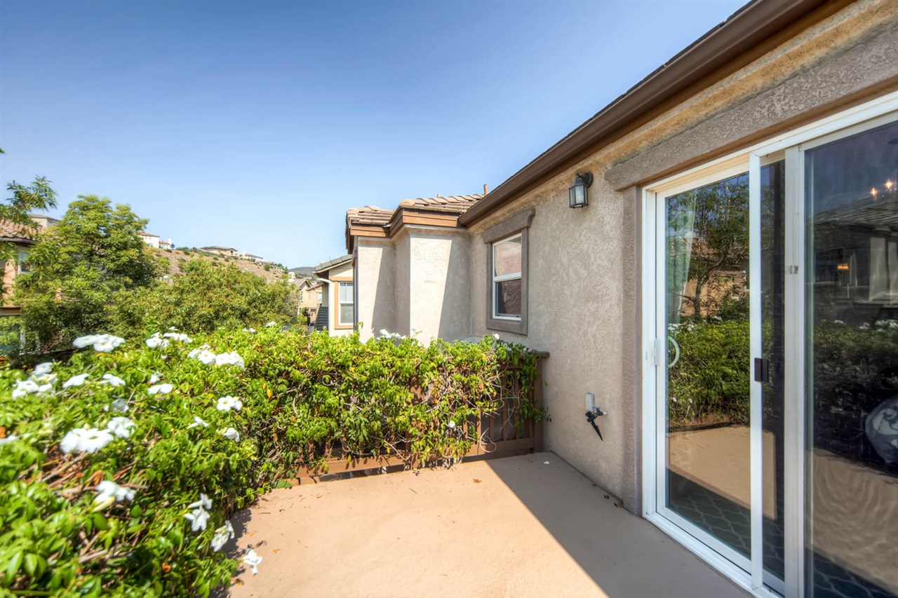 860 First Light Road San Marcos, CA 92078 - Photo 14 of 25
