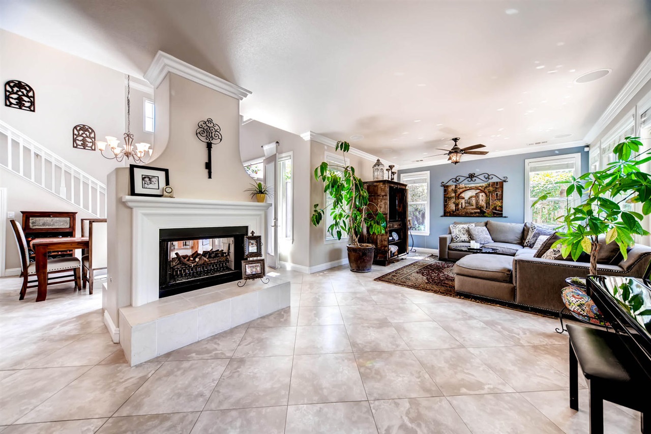 860 First Light Road San Marcos, CA 92078 - Photo 4 of 25