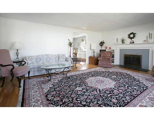 60 Verndale Road Newton, MA 02461 - Photo 2 of 8