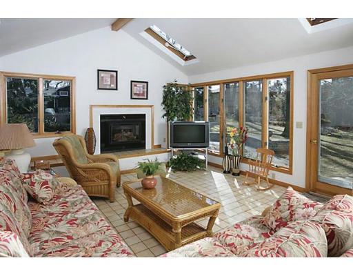 60 Verndale Road Newton, MA 02461 - Photo 3 of 8