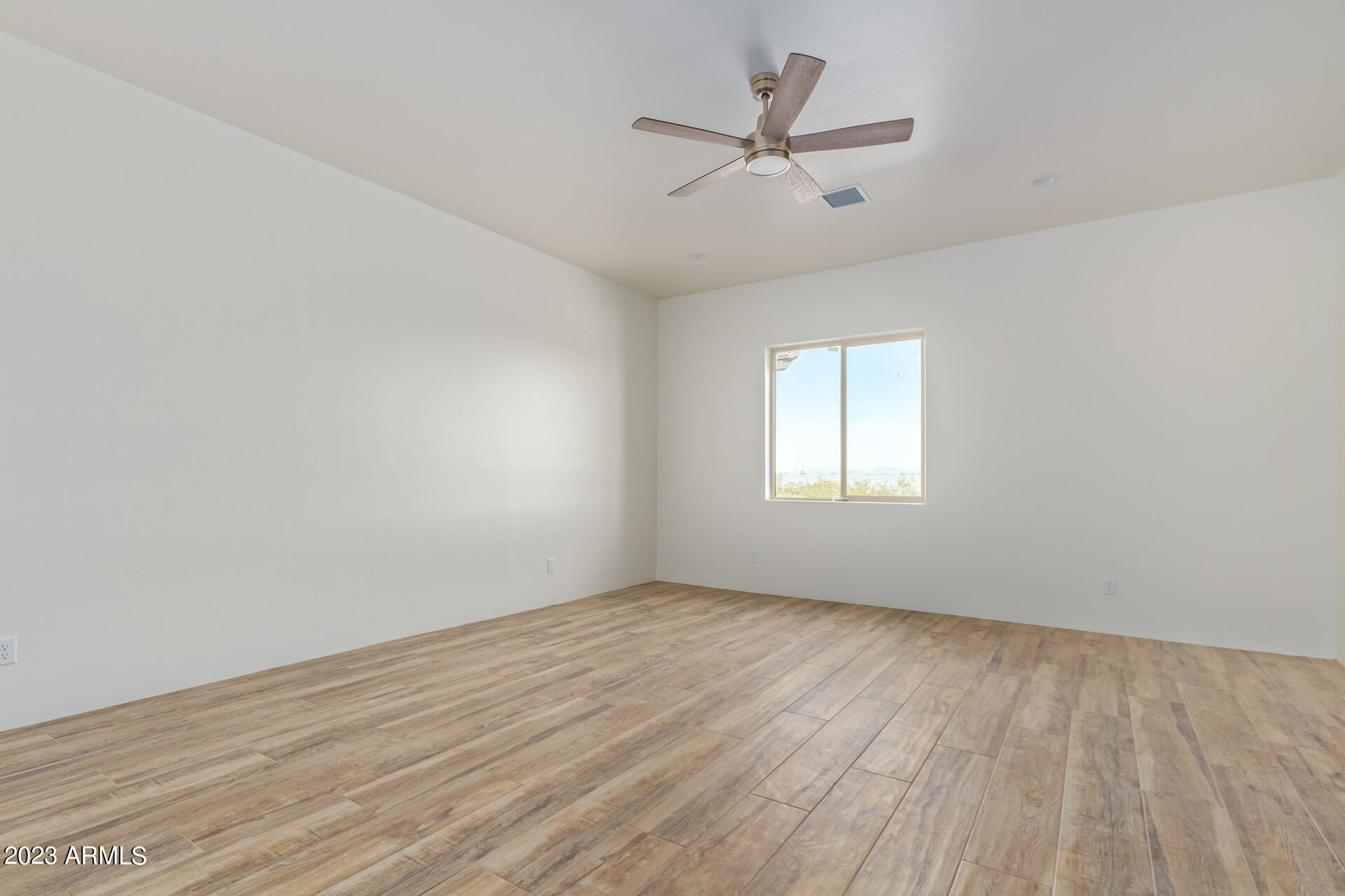 25202 West Montgomery Road Wittmann, AZ 85361 - Photo 29 of 50 27-Montgomery