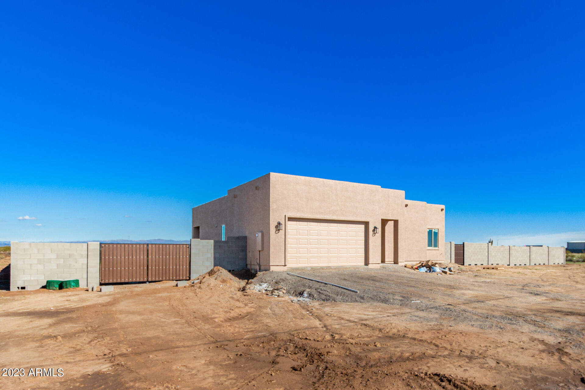 25202 West Montgomery Road Wittmann, AZ 85361 - Photo 5 of 50 RV Gate