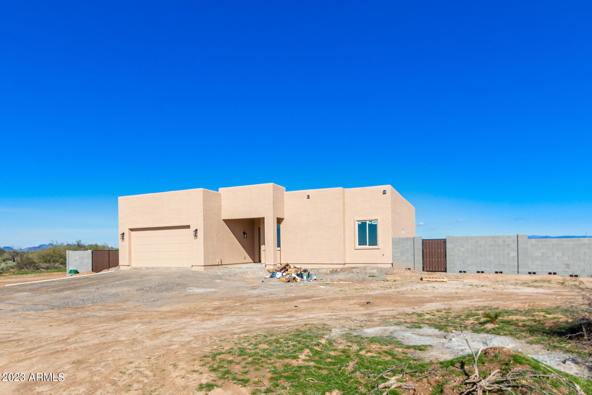 25202 West Montgomery Road Wittmann, AZ 85361 - Photo 6 of 50 Side gate