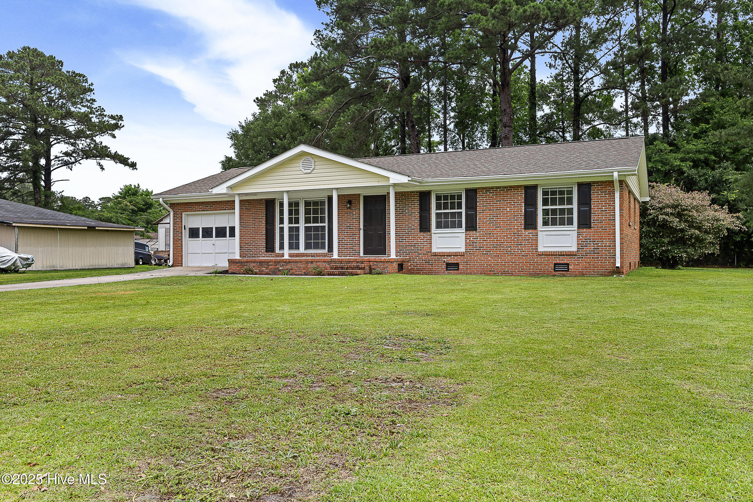 515 Brynn Marr Road Jacksonville, NC 28546 - Photo 3 of 30 03