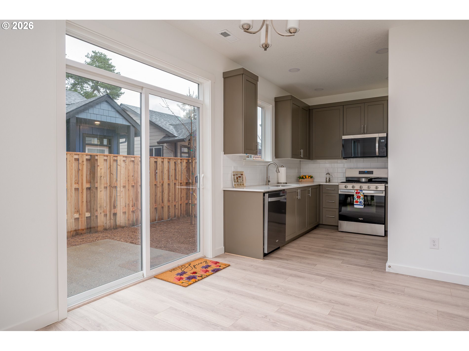 6225 Southeast Knapp Street, Unit A Portland, OR 97206 - Photo 11 of 32