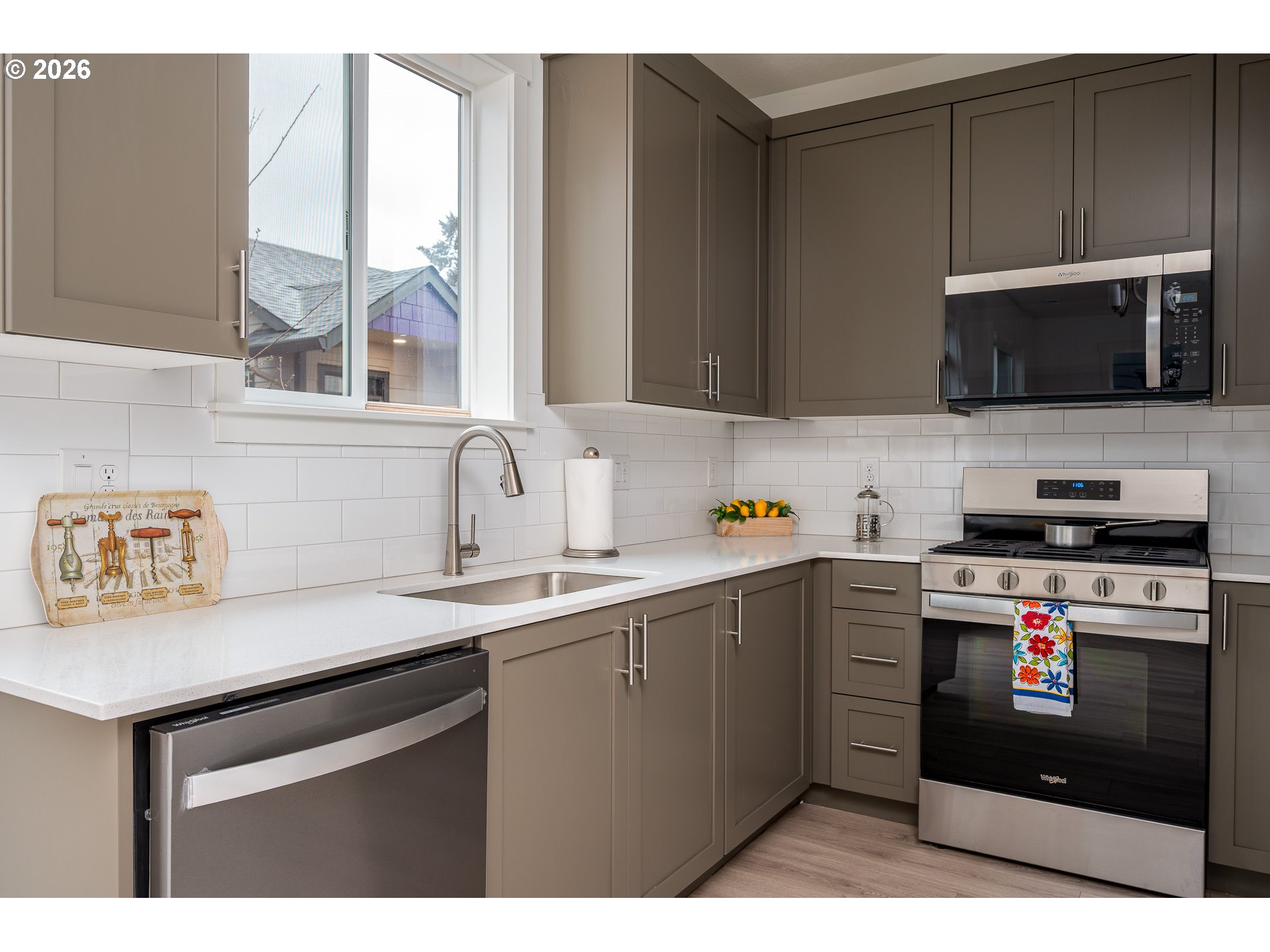 6225 Southeast Knapp Street, Unit A Portland, OR 97206 - Photo 13 of 32