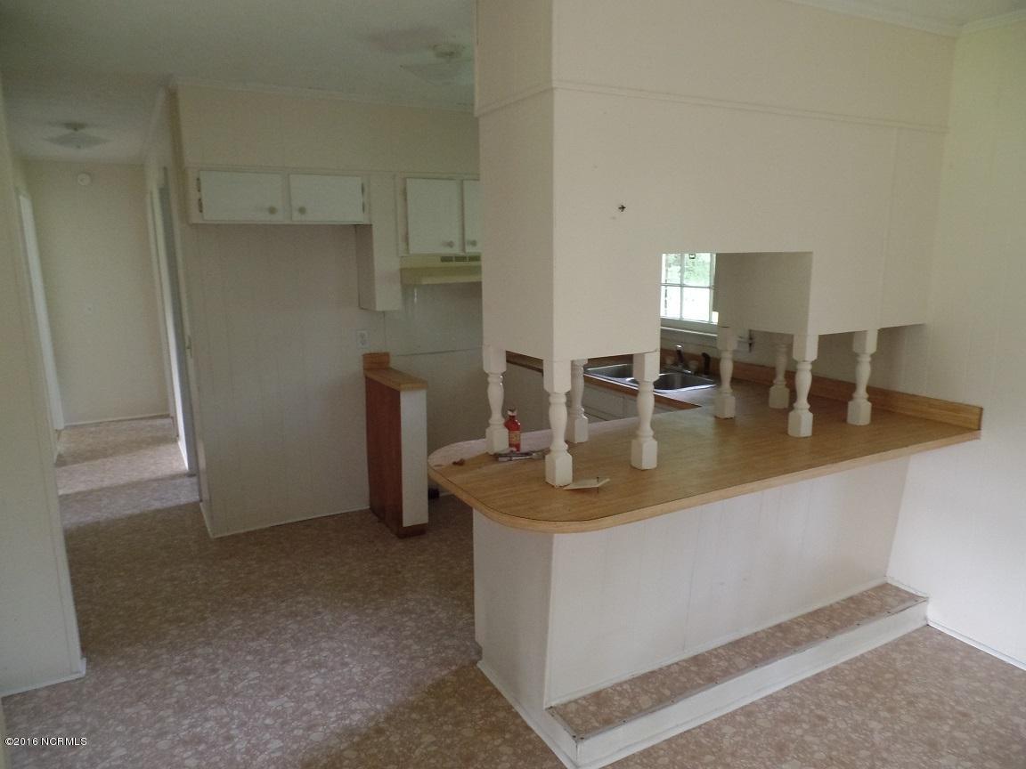 1312 Mears Road Clarkton, NC 28433 - Photo 4 of 16 Kitchen - 1312 Mears Ln.