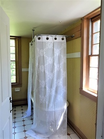 365 Old County Road Westport, MA 02790 - Photo 17 of 25 Gallery Image 17