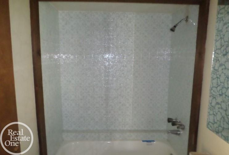 2371 28 Mile Road Washington, MI 48094 - Photo 14 of 37 Master Bathroom