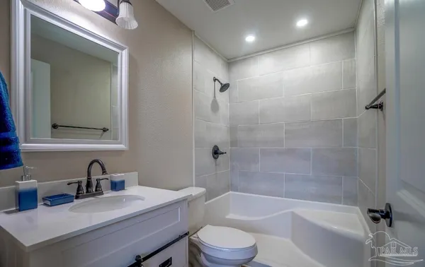 $2,700 | 23 East Brainerd Street, Pensacola, FL 32501