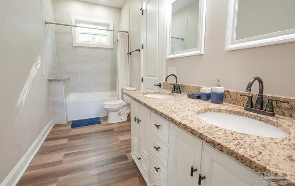 $2,700 | 23 East Brainerd Street, Pensacola, FL 32501