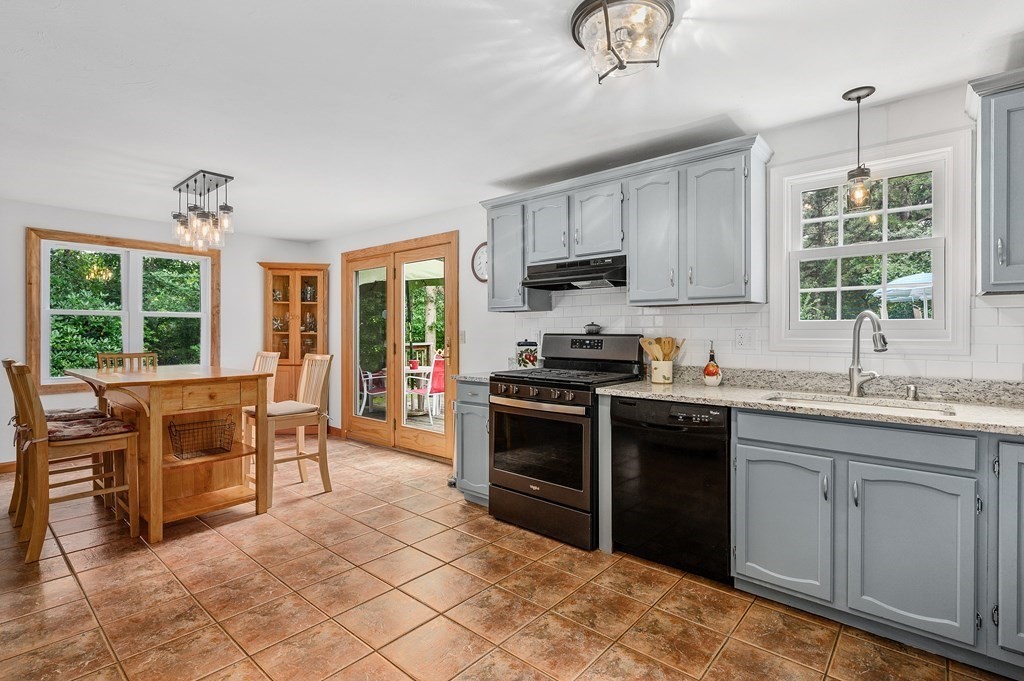 42 Triangle Circle Sandwich, MA 02563 - Photo 12 of 25 Gallery Image 12