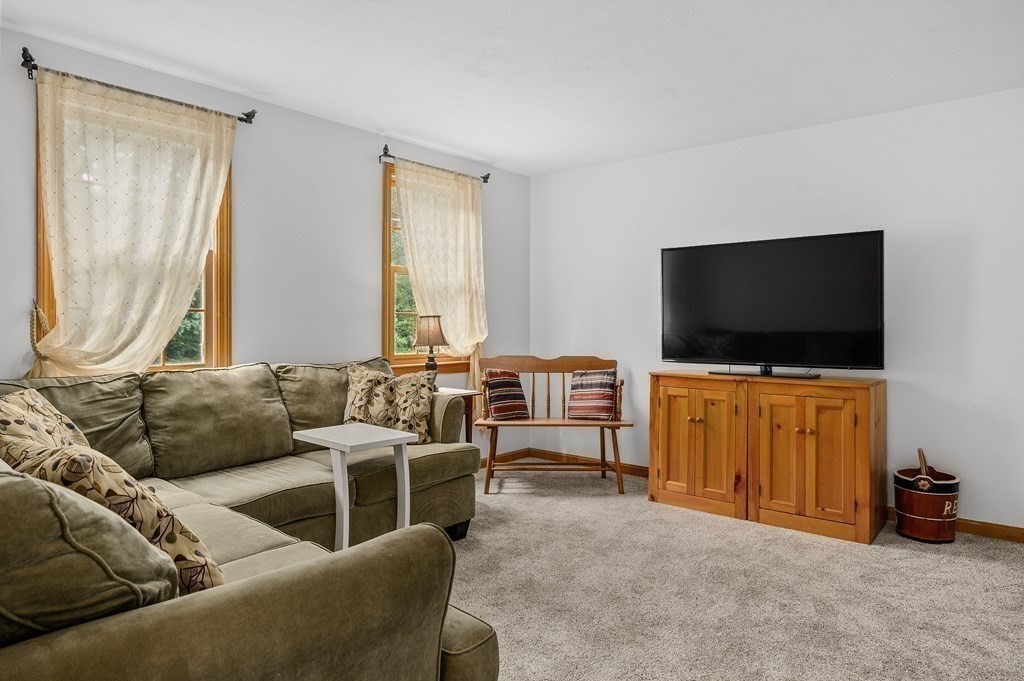 42 Triangle Circle Sandwich, MA 02563 - Photo 15 of 25 Gallery Image 15