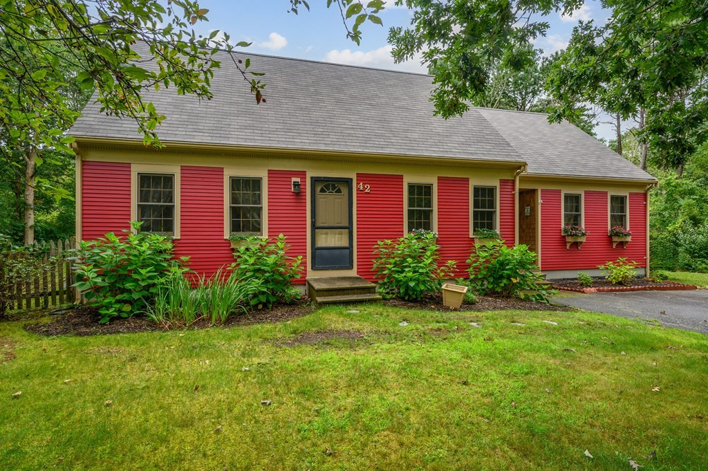 42 Triangle Circle Sandwich, MA 02563 - Photo 2 of 25 Gallery Image 2