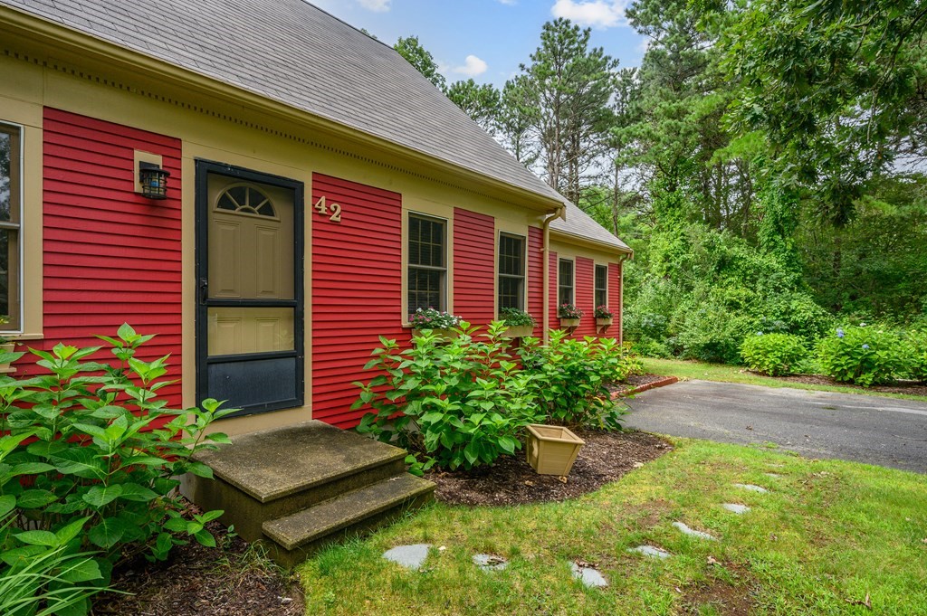 42 Triangle Circle Sandwich, MA 02563 - Photo 3 of 25 Gallery Image 3