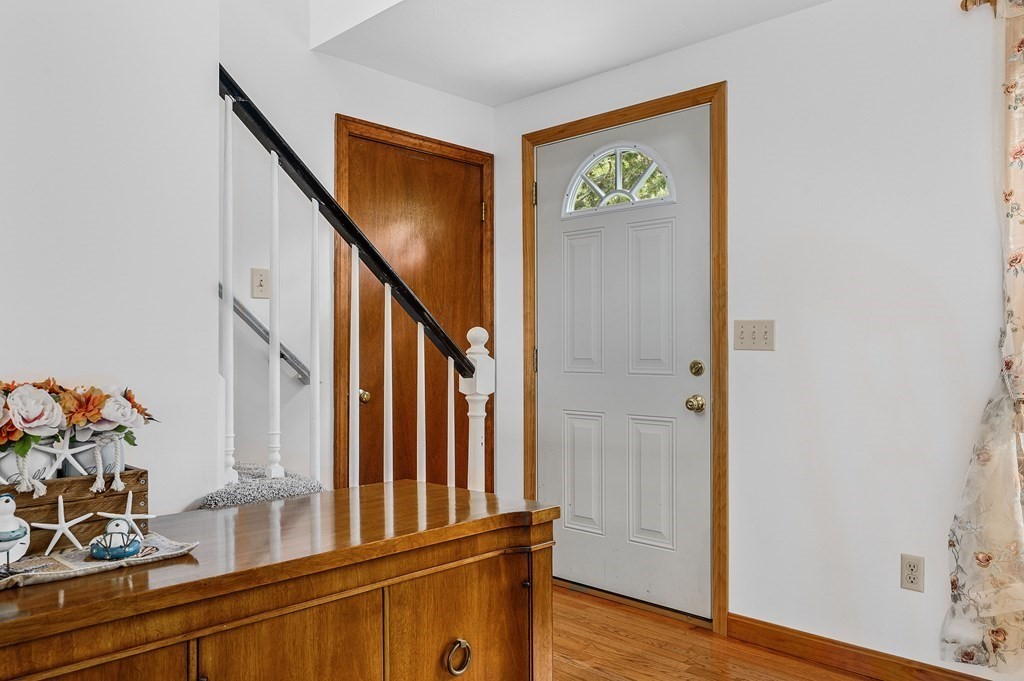42 Triangle Circle Sandwich, MA 02563 - Photo 6 of 25 Gallery Image 6