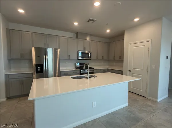 $2,700 | 3618 Tondela Lane, Henderson, NV 89044