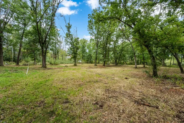 $325,000 | 561 X Heather Ridge Court, St. Paul, MN 55126