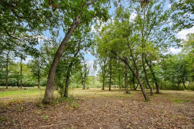 $325,000 | 561 X Heather Ridge Court, St. Paul, MN 55126