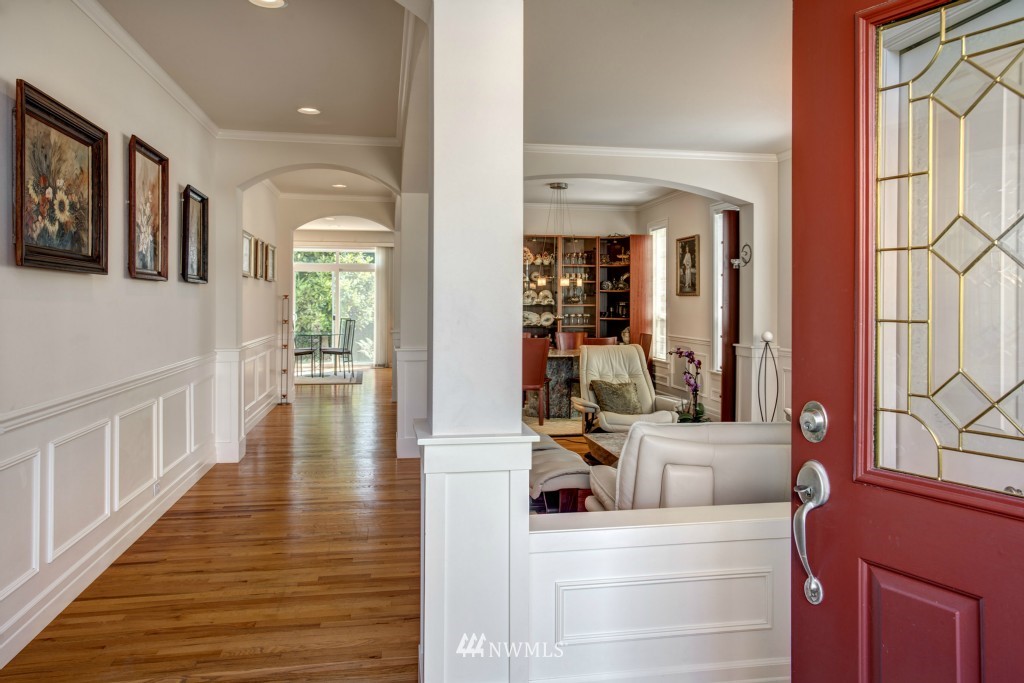 3408 Monterey Lane Northeast Renton, WA 98056 - Photo 2 of 23 Gallery Image 2