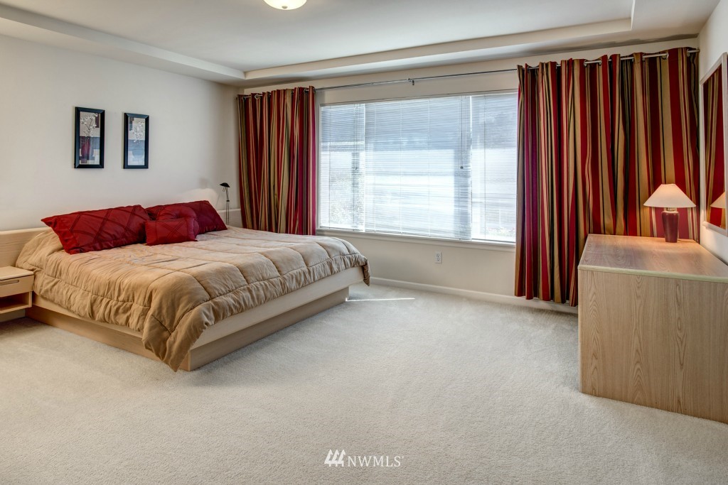 3408 Monterey Lane Northeast Renton, WA 98056 - Photo 12 of 23 Gallery Image 12