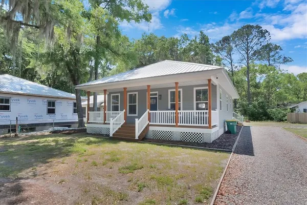 $1,500 | 1115 East Broad Street, Darien, GA 31305