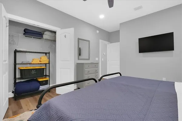 $1,500 | 1115 East Broad Street, Darien, GA 31305