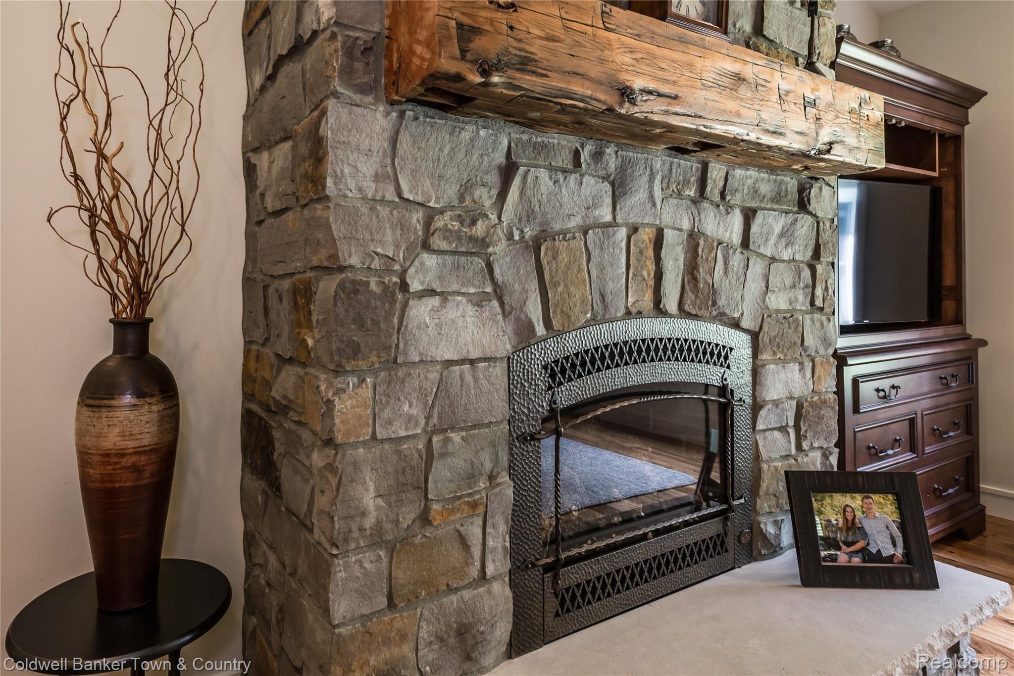 6434 Cohoctah Road Fenton, MI 48430 - Photo 30 of 69 DSC_5580.jpg