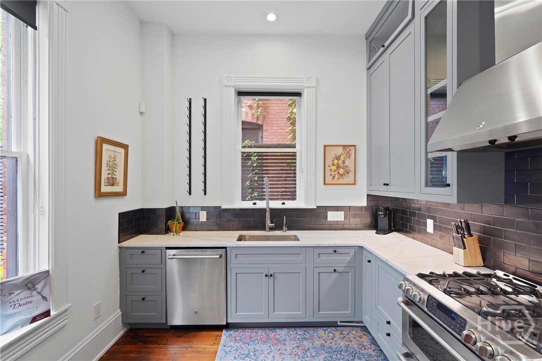 415 Whitaker Street Savannah, GA 31401 - Photo 9 of 67