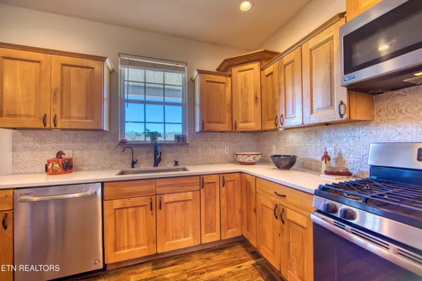 $659,000 | 642 Buck Ridge Road, Jamestown, TN 38556