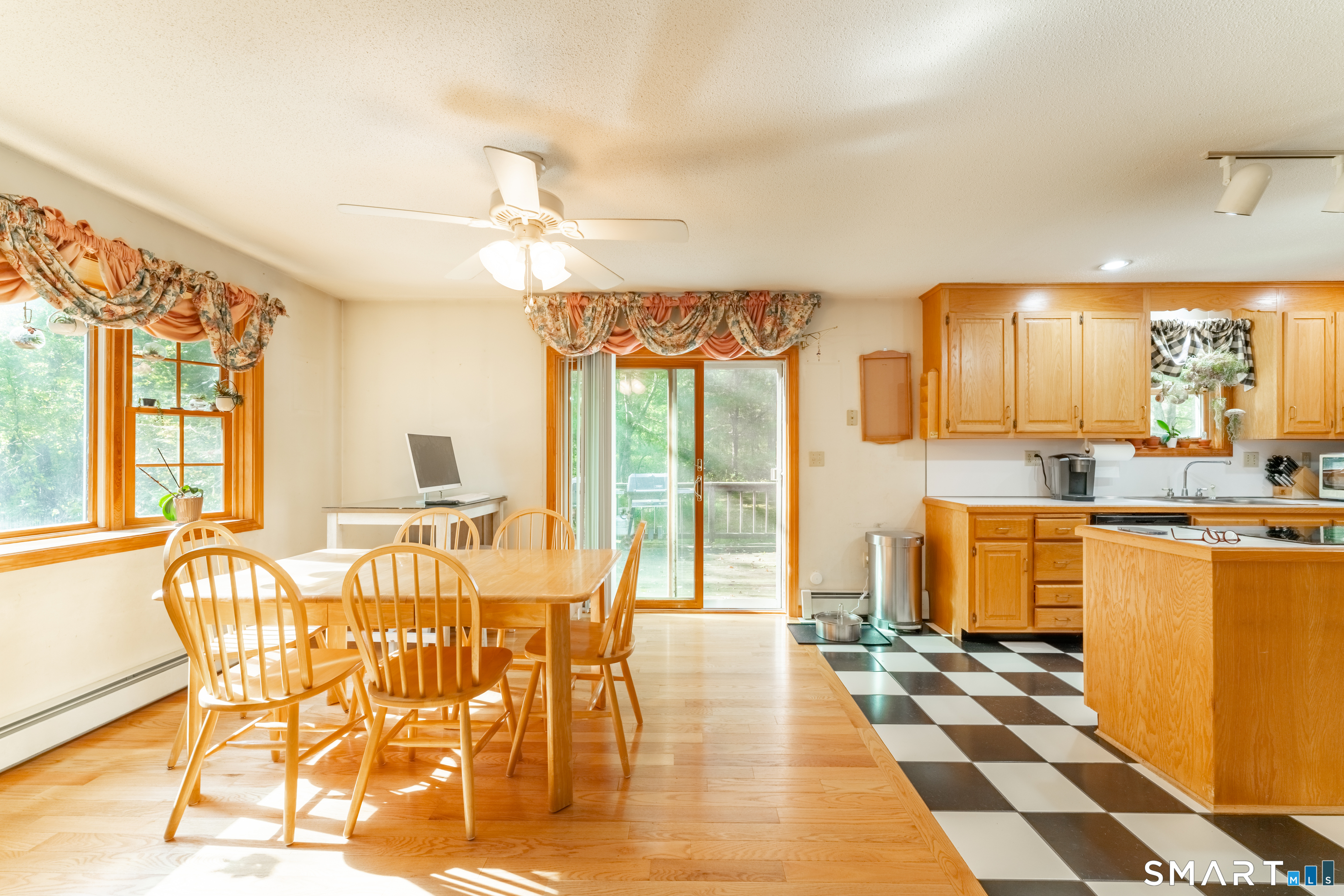 248 Paine Road Pomfret, CT 06259 - Photo 17 of 33 Eat in kitchen