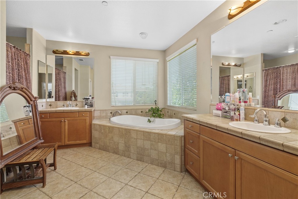 9479 Lost Grove Road Riverside, CA 92508 - Photo 12 of 22