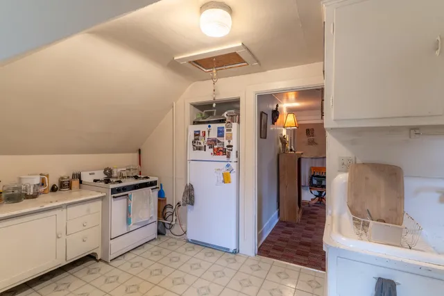 $229,900 | 324 South Roosevelt Street, Green Bay, WI 54301