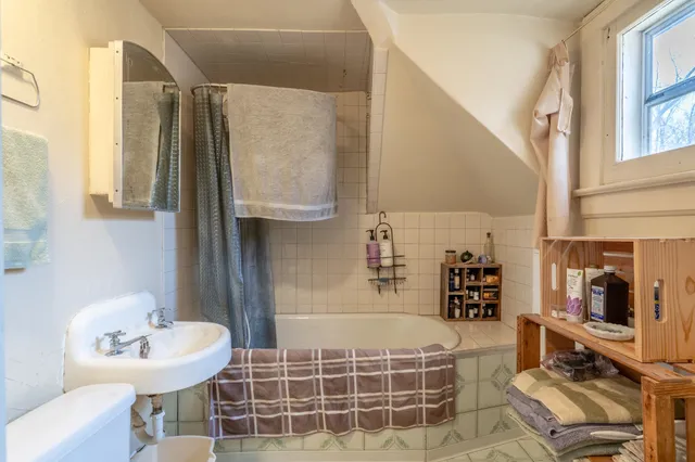 $229,900 | 324 South Roosevelt Street, Green Bay, WI 54301